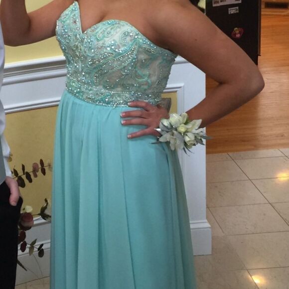 Alyce Paris beaded embellished prom dress - Picture 3 of 10